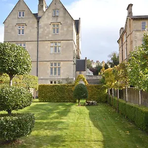 Guest house Number 17, Bath